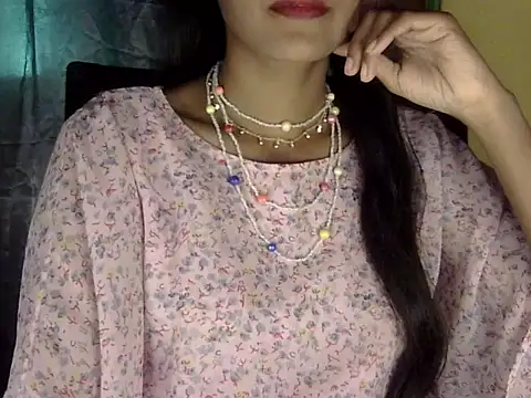 zara Khan0 online show from November 23, 2025, 4:34 am