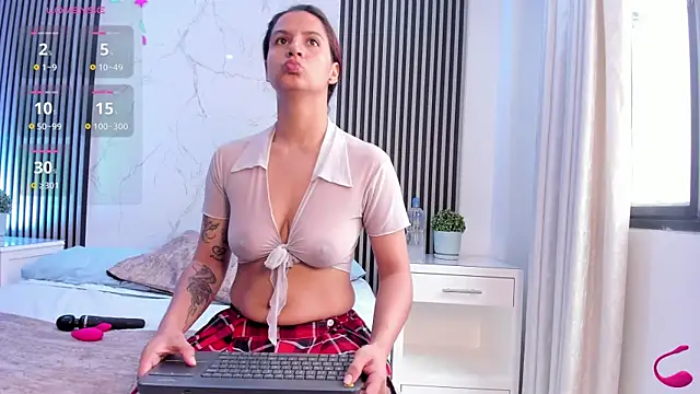 Snapshot of JackAndRosse_ chatting on November 17, 2025, 2:12 pm JackAndRosse online show from November 17, 2025, 2:12 pm