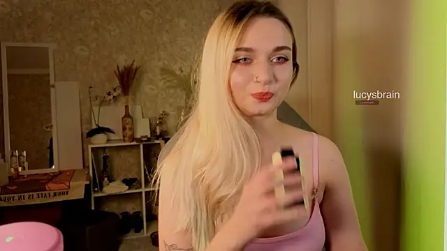 Snapshot of Lucyinthesheets chatting on October 23, 2025, 6:06 pm Lucyinthesheets online show from October 23, 2025, 6:06 pm