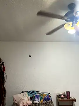 Snapshot of Nia_Desire chatting on November 28, 2025, 6:49 am Nia Desire online show from November 28, 2025, 6:49 am