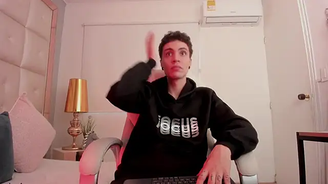 dark sun302 online show from October 8, 2025, 9:56 pm