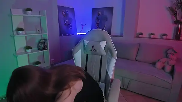 Snapshot of AlicePill chatting on October 30, 2025, 1:29 am AlicePill online show from October 30, 2025, 1:29 am