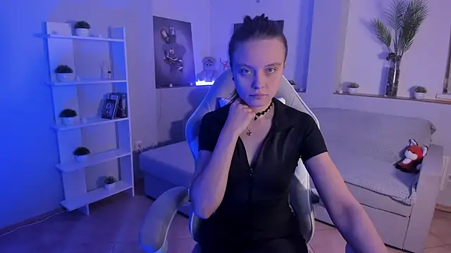 Snapshot of AlicePill chatting on November 24, 2025, 1:27 am AlicePill online show from November 24, 2025, 1:27 am