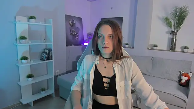 Snapshot of AlicePill chatting on December 1, 2025, 2:38 am AlicePill online show from December 1, 2025, 2:38 am