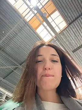 DollyTall online show from October 12, 2025, 8:24 am