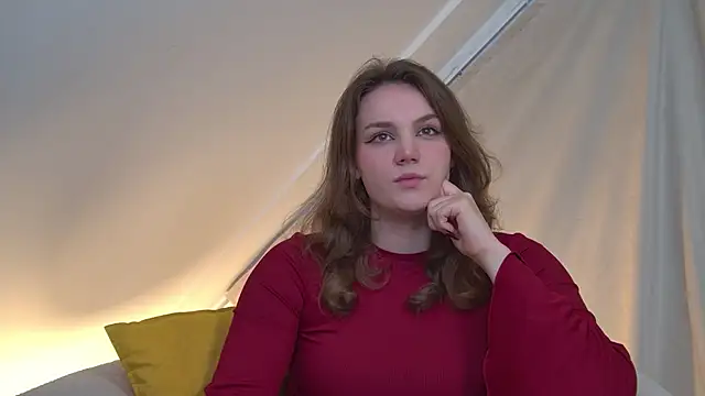 Snapshot of KarenClarks chatting on September 18, 2025, 6:32 pm KarenClarks online show from September 18, 2025, 6:32 pm