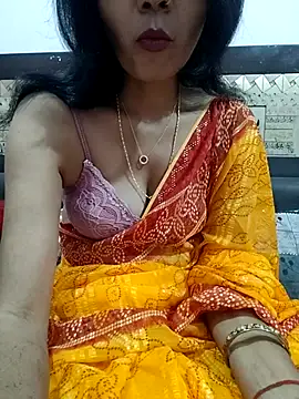 Yourhotsweetgirl online show from October 24, 2025, 3:47 am