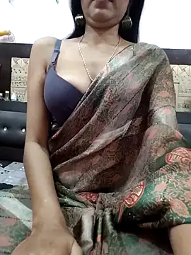 Yourhotsweetgirl online show from November 10, 2025, 4:00 am