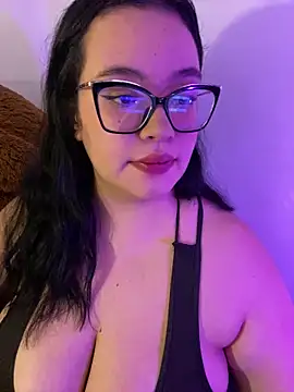 Emily Taylor2 online show from September 14, 2025, 3:38 am