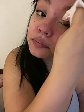 Emily Taylor2 online show from September 18, 2025, 2:57 am