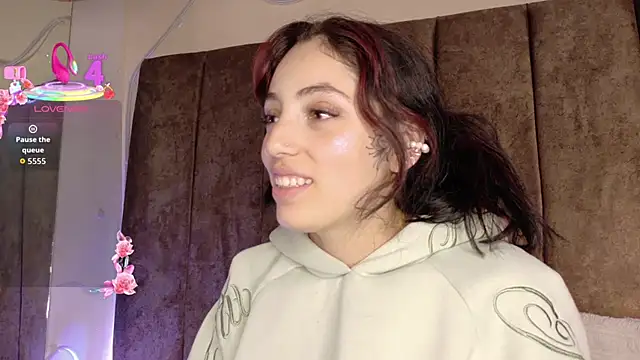 Megan  cole1 online show from December 17, 2025, 7:58 am