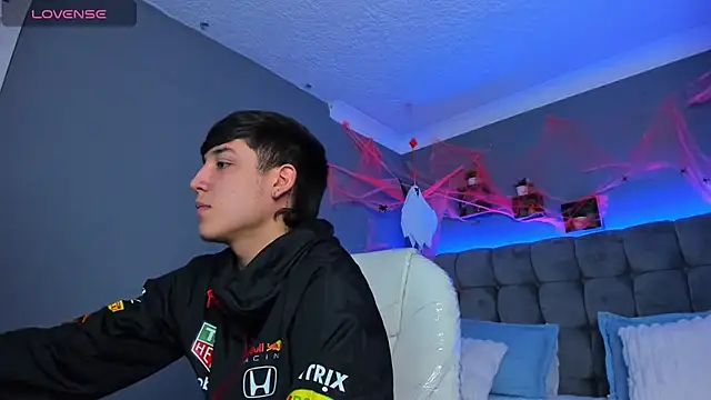 Snapshot of Ares_di_martin chatting on October 31, 2025, 5:19 am Ares di martin online show from October 31, 2025, 5:19 am