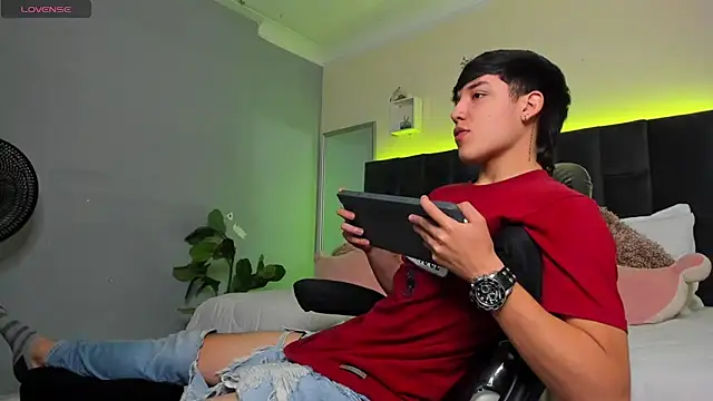 Snapshot of Ares_di_martin chatting on November 29, 2025, 1:36 pm Ares di martin online show from November 29, 2025, 1:36 pm