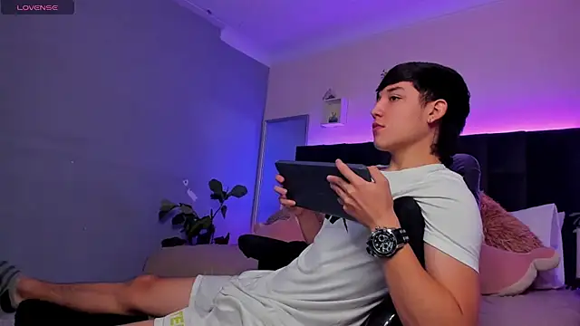 Snapshot of Ares_di_martin chatting on December 2, 2025, 1:50 pm Ares di martin online show from December 2, 2025, 1:50 pm