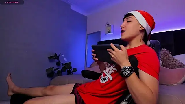 Snapshot of Ares_di_martin chatting on December 3, 2025, 2:15 pm Ares di martin online show from December 3, 2025, 2:15 pm