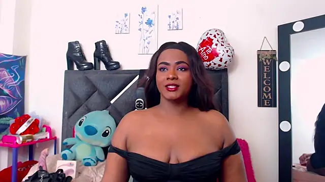 Snapshot of NatashaBella chatting on December 13, 2025, 11:10 pm NatashaBella online show from December 13, 2025, 11:10 pm