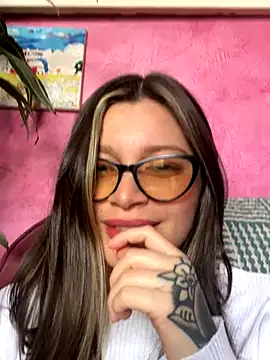 KoraSweett online show from November 7, 2025, 7:03 pm