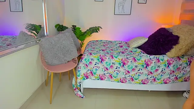 Snapshot of LusyKitty chatting on September 15, 2025, 3:01 pm LusyKitty online show from September 15, 2025, 3:01 pm