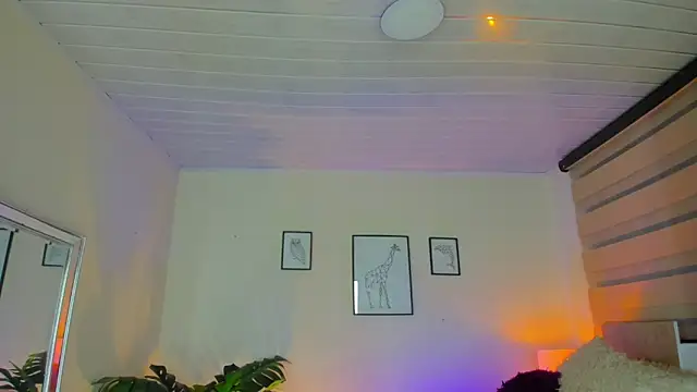 Snapshot of LusyKitty chatting on October 3, 2025, 3:09 pm LusyKitty online show from October 3, 2025, 3:09 pm