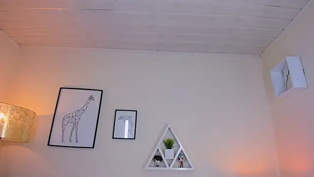 Snapshot of LusyKitty chatting on November 26, 2025, 2:51 pm LusyKitty online show from November 26, 2025, 2:51 pm