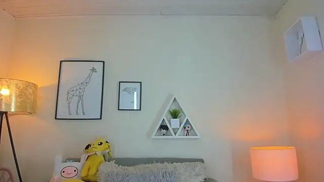 Snapshot of LusyKitty chatting on December 15, 2025, 3:27 pm LusyKitty online show from December 15, 2025, 3:27 pm