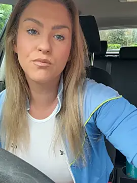 Charleigh xx online show from October 31, 2025, 1:34 pm