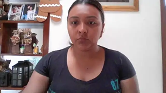 Snapshot of ALANA_150 chatting on November 27, 2025, 2:08 pm ALANA 150 online show from November 27, 2025, 2:08 pm