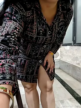 roshni agrawal0 online show from September 30, 2025, 2:44 pm