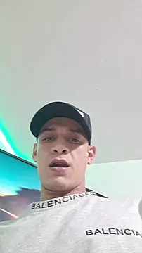 Snapshot of Ethanho0t chatting on December 5, 2025, 9:51 am Ethanho0t online show from December 5, 2025, 9:51 am