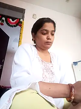 Snapshot of Trisha_71 chatting on November 5, 2025, 3:17 am Trisha 71 online show from November 5, 2025, 3:17 am