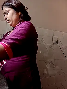 Snapshot of Trisha_71 chatting on November 8, 2025, 5:29 am Trisha 71 online show from November 8, 2025, 5:29 am