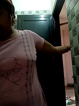 Snapshot of Trisha_71 chatting on November 20, 2025, 5:07 am Trisha 71 online show from November 20, 2025, 5:07 am