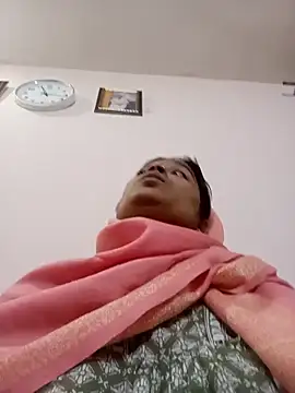 Snapshot of Trisha_71 chatting on November 27, 2025, 5:42 am Trisha 71 online show from November 27, 2025, 5:42 am