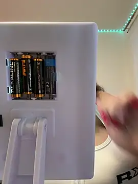 EvvaBBW online show from December 17, 2025, 2:01 pm