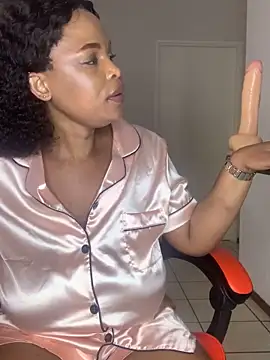 jayjayja19 online show from November 25, 2025, 9:31 am