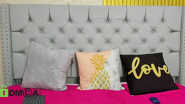 Skarlet 04 online show from November 13, 2025, 6:51 pm