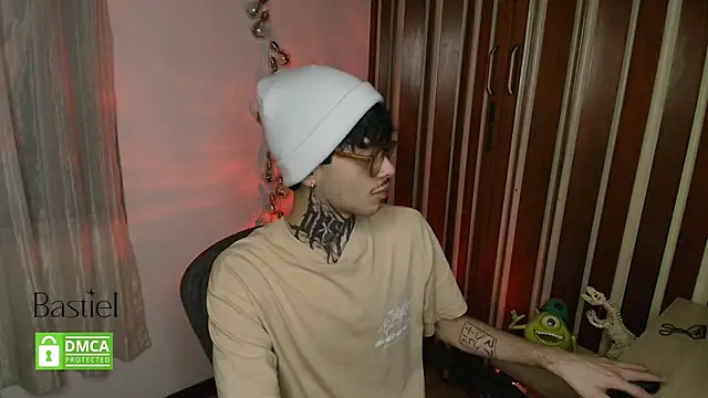 Mihail leroy online show from October 14, 2025, 1:39 am