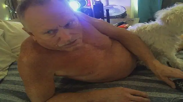 Pussyeat2please online show from September 22, 2025, 1:35 pm