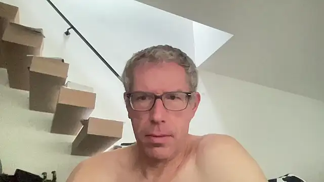 choupipat1 online show from September 10, 2025, 6:02 am