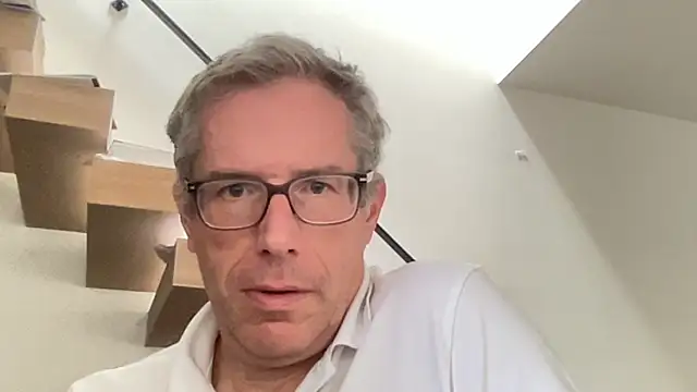 choupipat1 online show from September 12, 2025, 12:27 pm