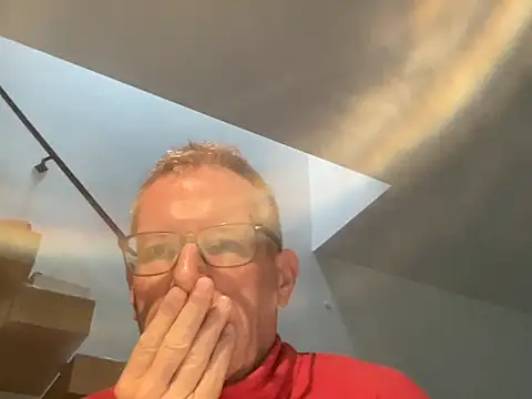 choupipat1 online show from September 26, 2025, 6:28 am