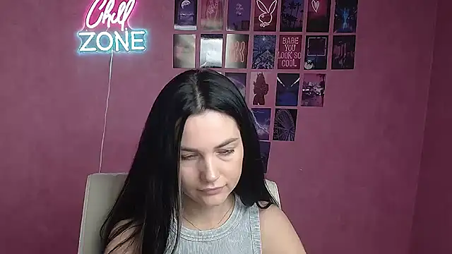 Lune Moon online show from October 23, 2025, 5:18 am