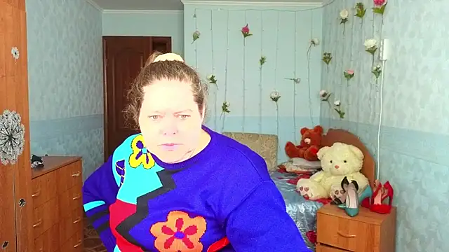 Audrey Aura online show from October 7, 2025, 5:15 am