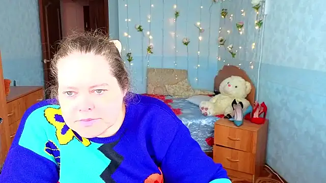 Audrey Aura online show from October 11, 2025, 5:17 am