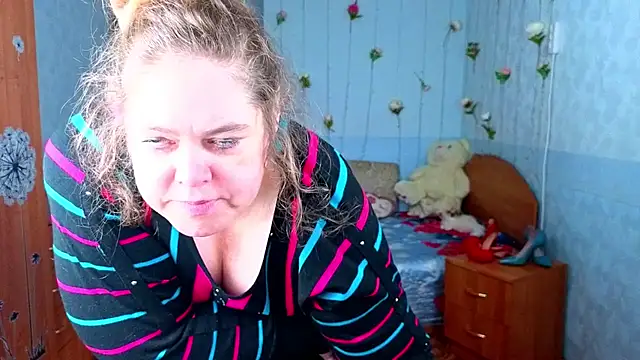 Audrey Aura online show from October 20, 2025, 5:08 am