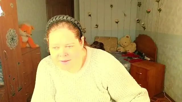 Audrey Aura online show from November 25, 2025, 5:29 am