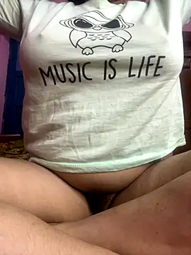 Snapshot of Priyajaanbaby chatting on November 23, 2025, 5:35 pm Priyajaanbaby online show from November 23, 2025, 5:35 pm