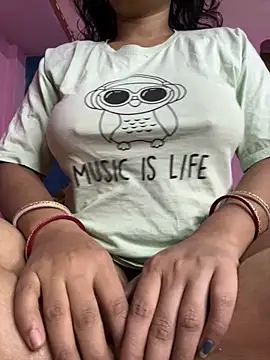 Snapshot of Priyajaanbaby chatting on December 4, 2025, 10:46 am Priyajaanbaby online show from December 4, 2025, 10:46 am