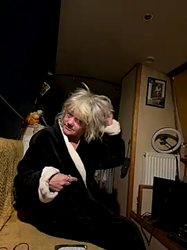 ladyboatlady online show from November 1, 2025, 2:46 am