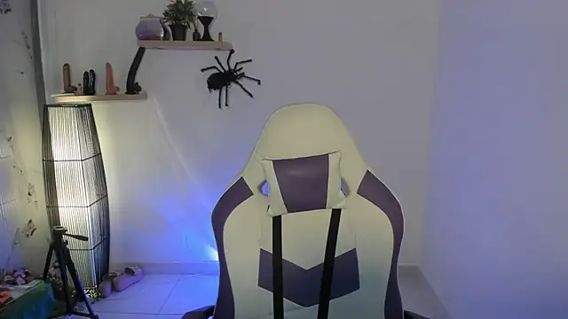 Snapshot of scarlett_enjoy1 chatting on October 29, 2025, 1:02 pm scarlett enjoy1 online show from October 29, 2025, 1:02 pm